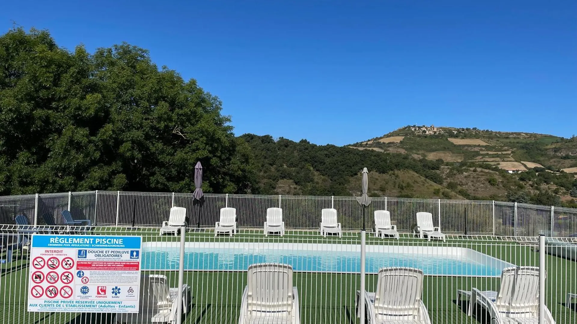 캠프장 Val St Georges 호텔 Saint-Georges-de-Luzençon 프랑스